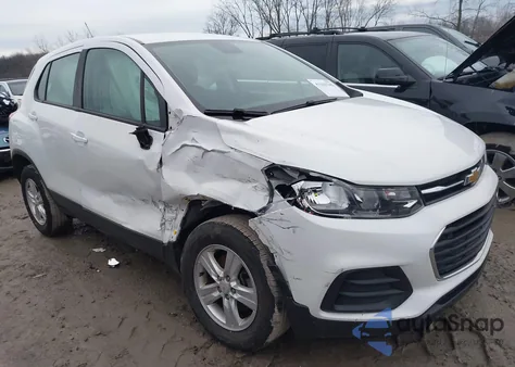 2018 Chevrolet Trax Ls z USA, uszkodzony, nr VIN KL7CJNSB0JB583002